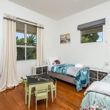 Corokia Villa Richmond Bagian luar foto