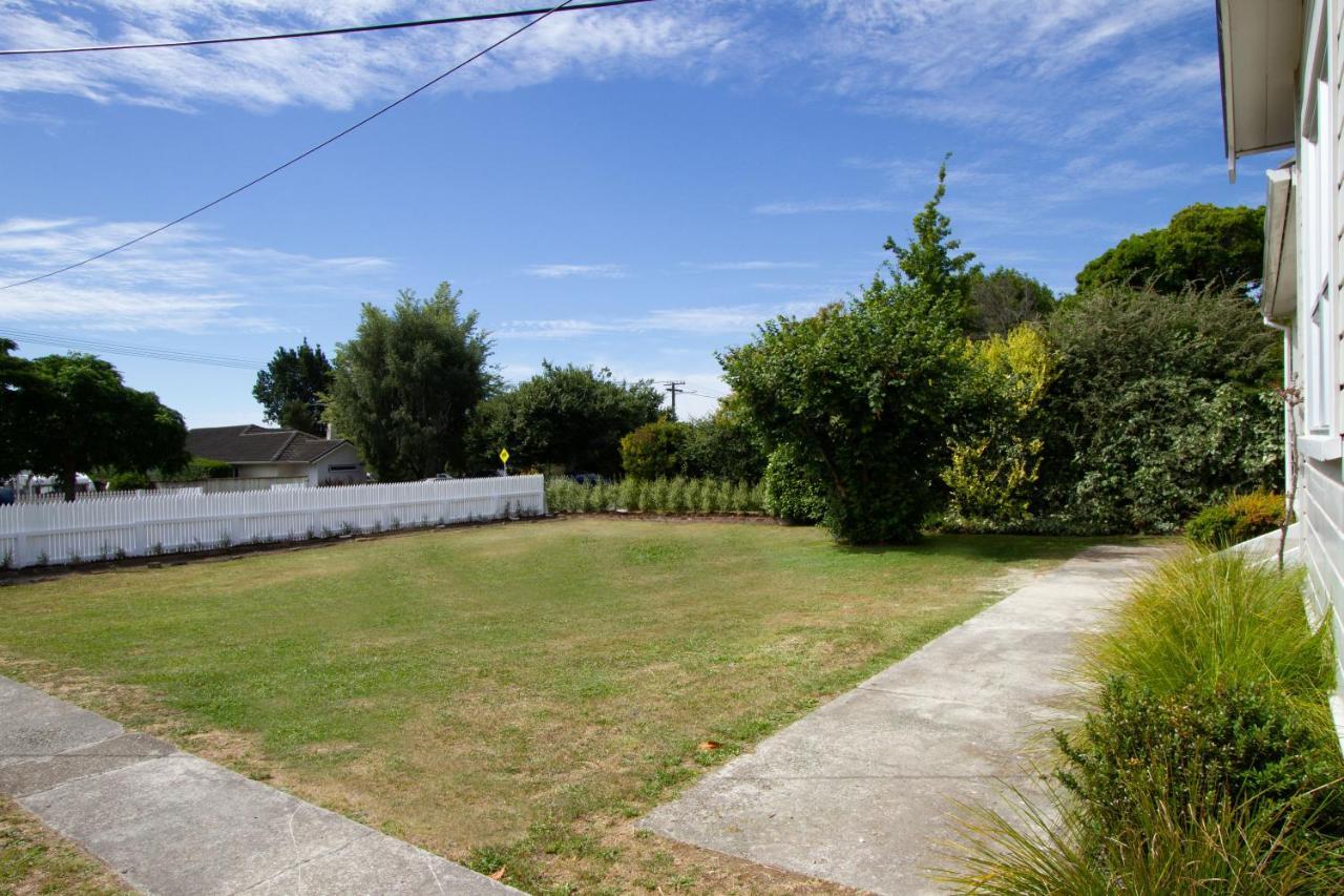 Corokia Villa Richmond Bagian luar foto