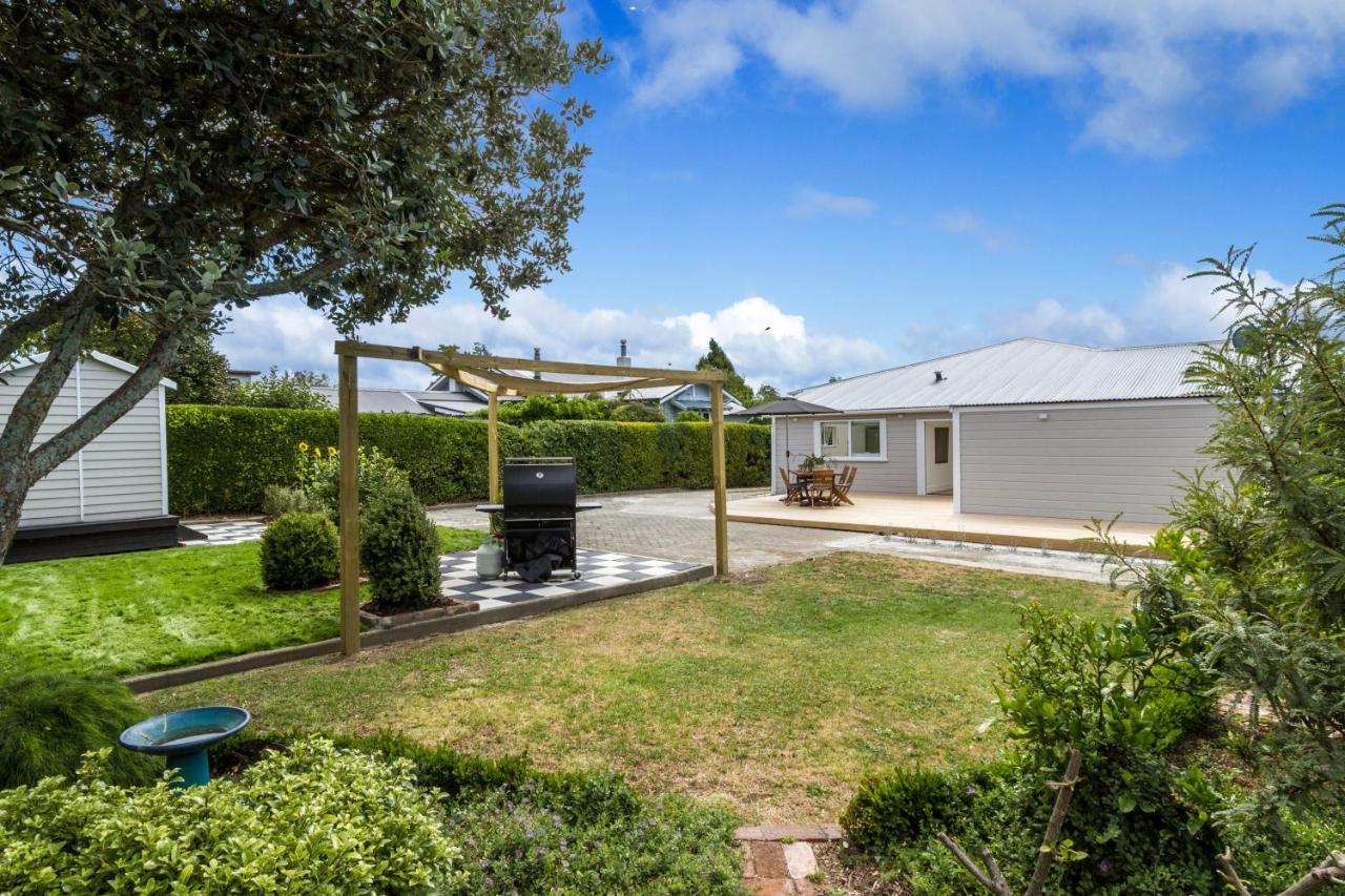 Corokia Villa Richmond Bagian luar foto