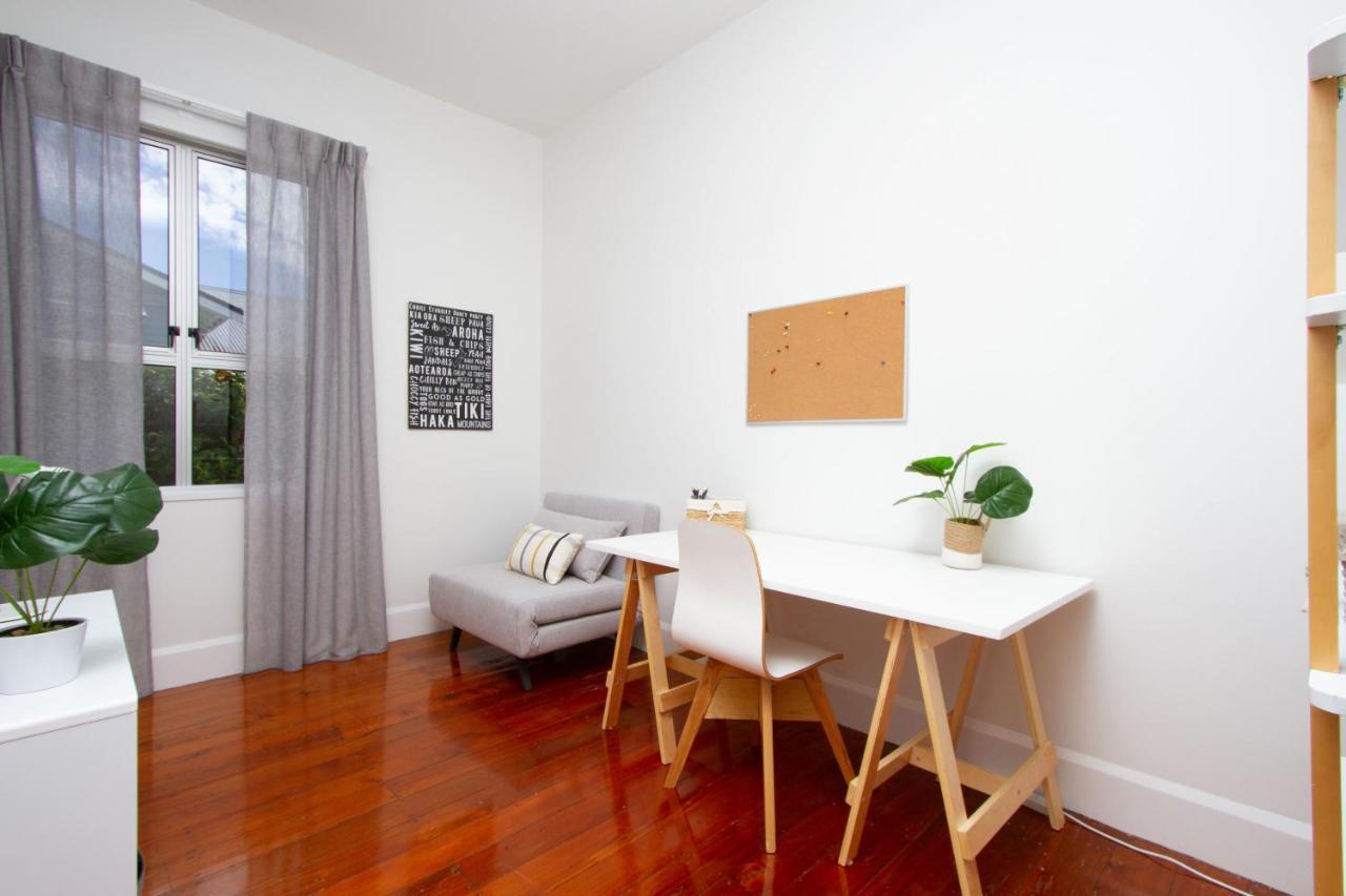 Corokia Villa Richmond Bagian luar foto