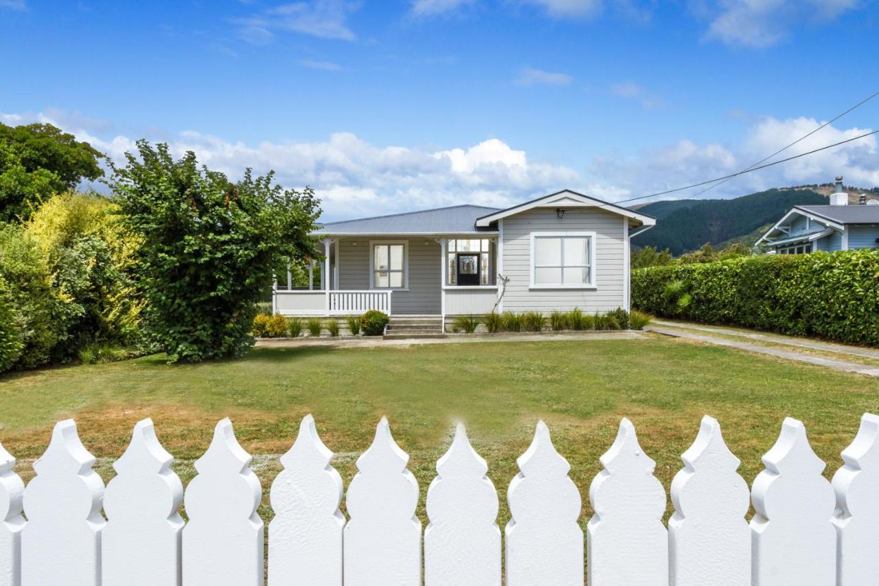 Corokia Villa Richmond Bagian luar foto